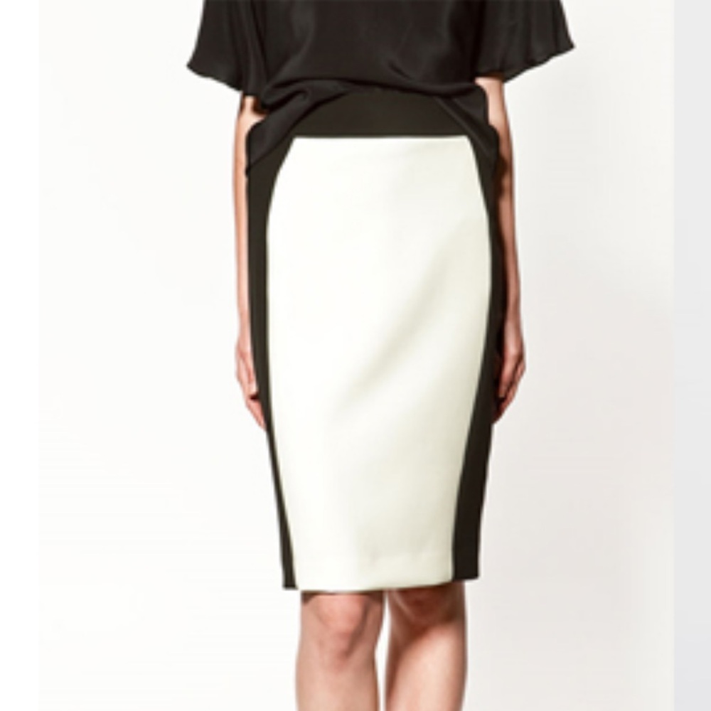 PAUL SMITH - GORGEOUS WOOL/CASHMERE CREAM SKIRT‎ W/ BLACK STRIPE  - EUC